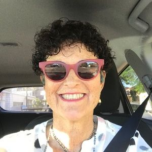 Meet your Posher, Celia